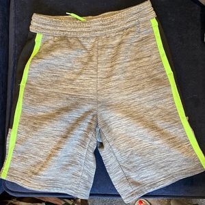 Old Navy boys size extra large 14 to 16 athletic shorts